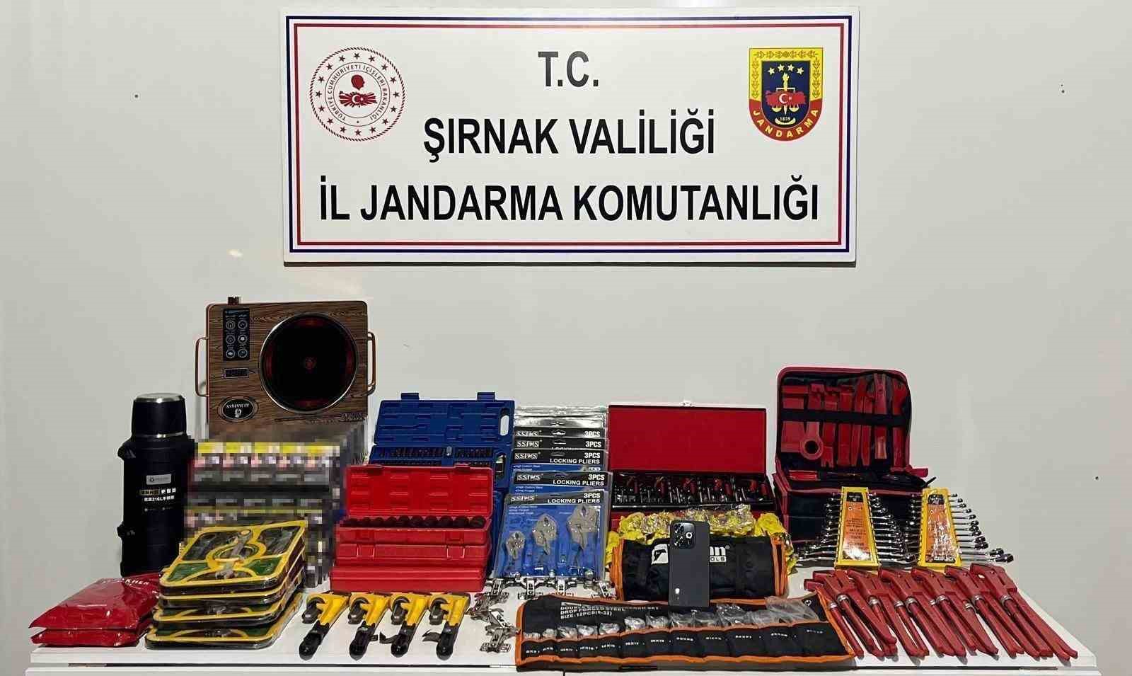 sirnakta 14 milyon liralik kacakciliga 2 tutuklama 6 8Ea3diCh