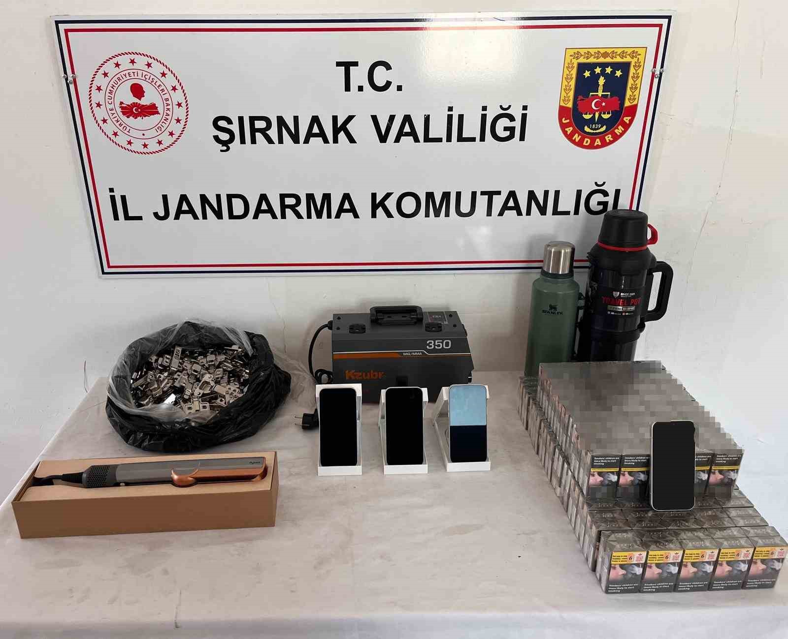 Şırnak’ta 16,7 milyon liralık uyuşturucu ve gümrük kaçağı malzeme ele geçirildi 8 sirnakta 167 milyon liralik uyusturucu ve gumruk kacagi malzeme ele gecirildi 4 kFi65RF3