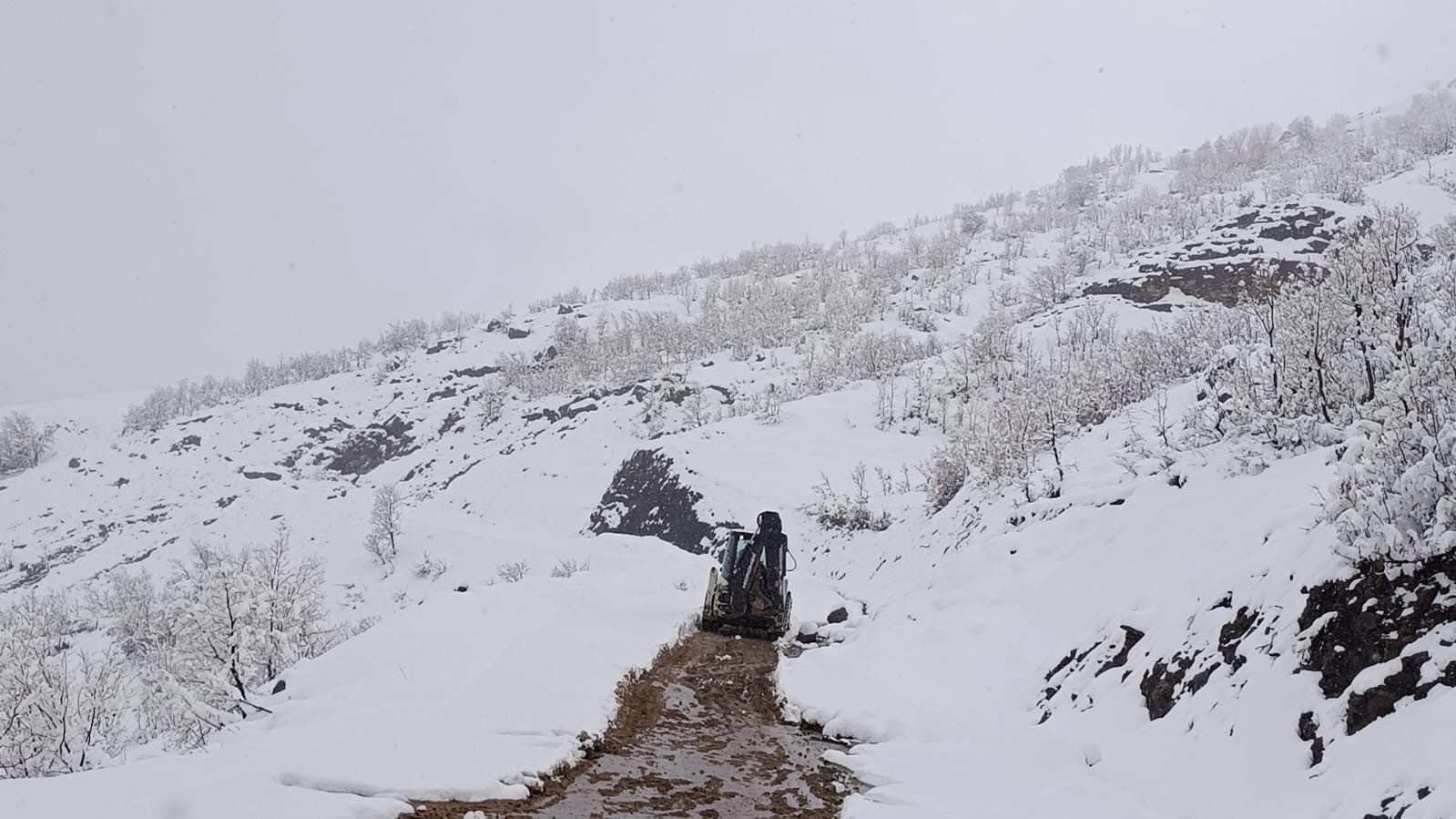 sirnakta 20 koy yolu ulasima acildi 1 5yhdVhwc