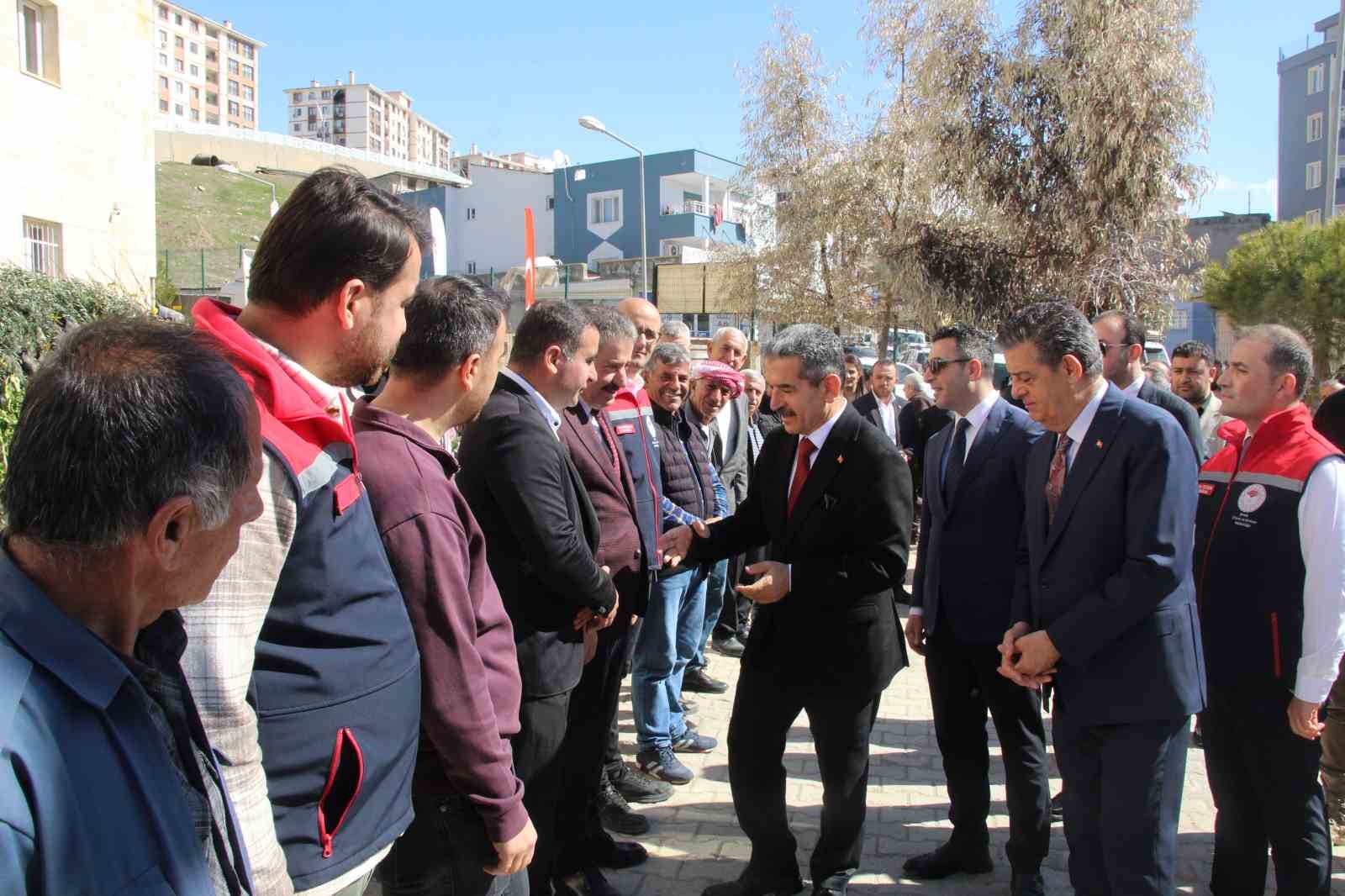 sirnakta 25 bin 200 fidan toprakla bulustu 810 dekar meyve bahcesi oluyor 1 47Rbr4VZ