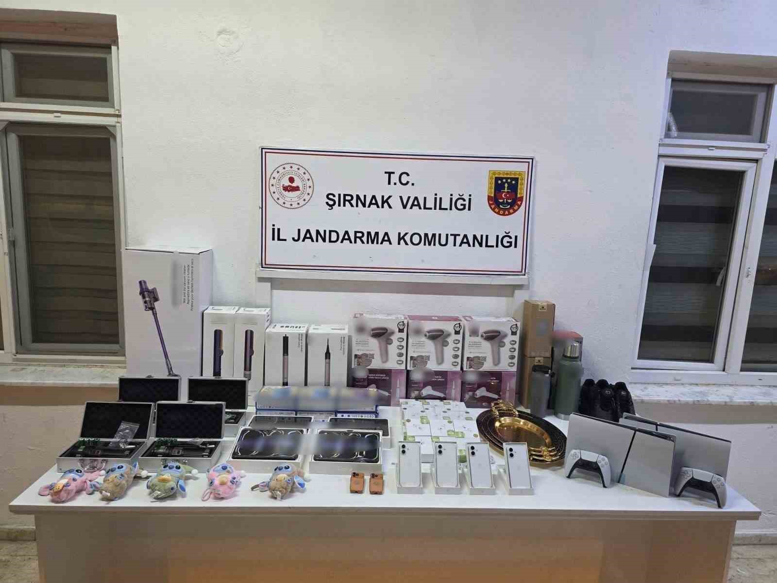 sirnakta 7 bucuk milyon liralik kacak malzeme ele gecirildi 0 G9h2fFWM