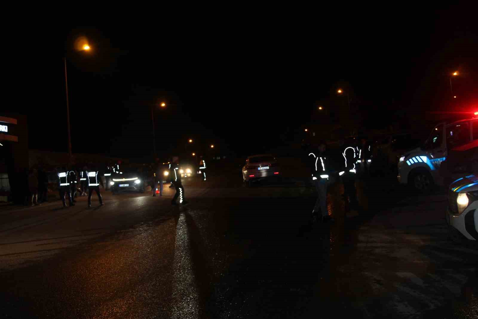 sirnakta 700 polisin katilimi ile narko alan uygulamasi 1 sNkURUqs