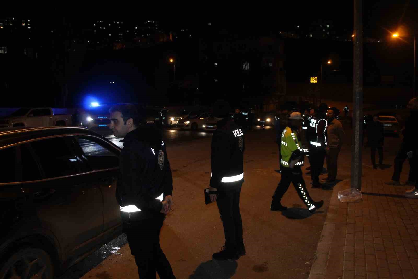 sirnakta 700 polisin katilimi ile narko alan uygulamasi 2 PSpwQKS9