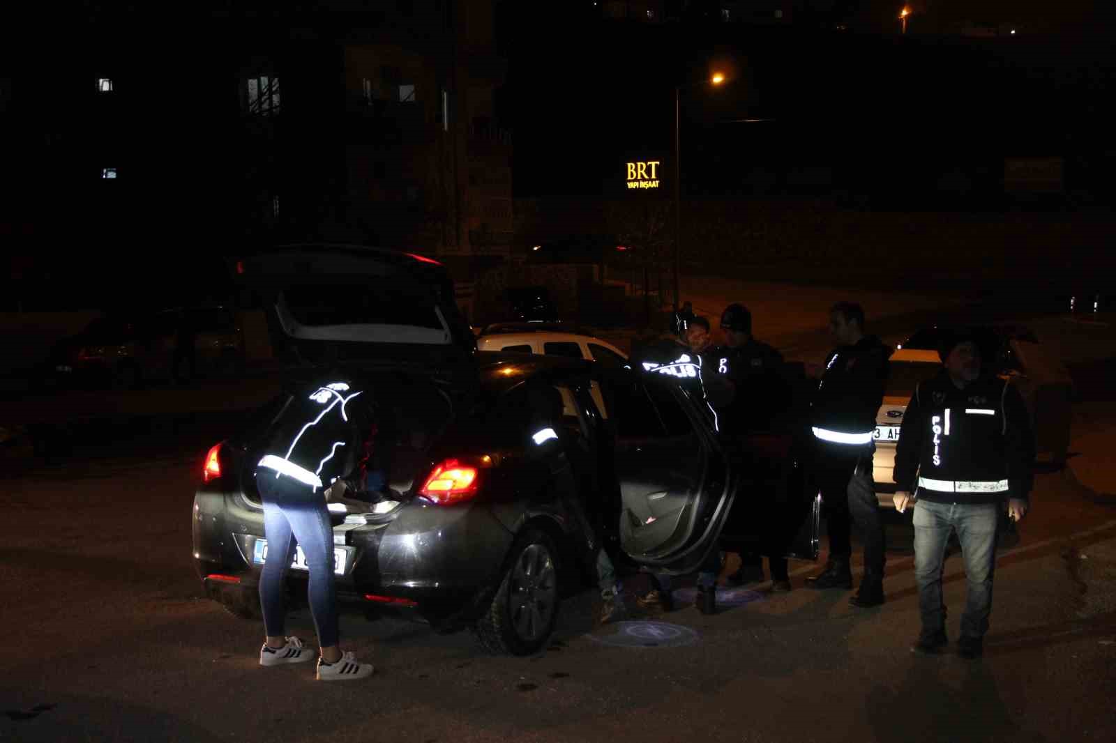sirnakta 700 polisin katilimi ile narko alan uygulamasi 3 BIjVDuts