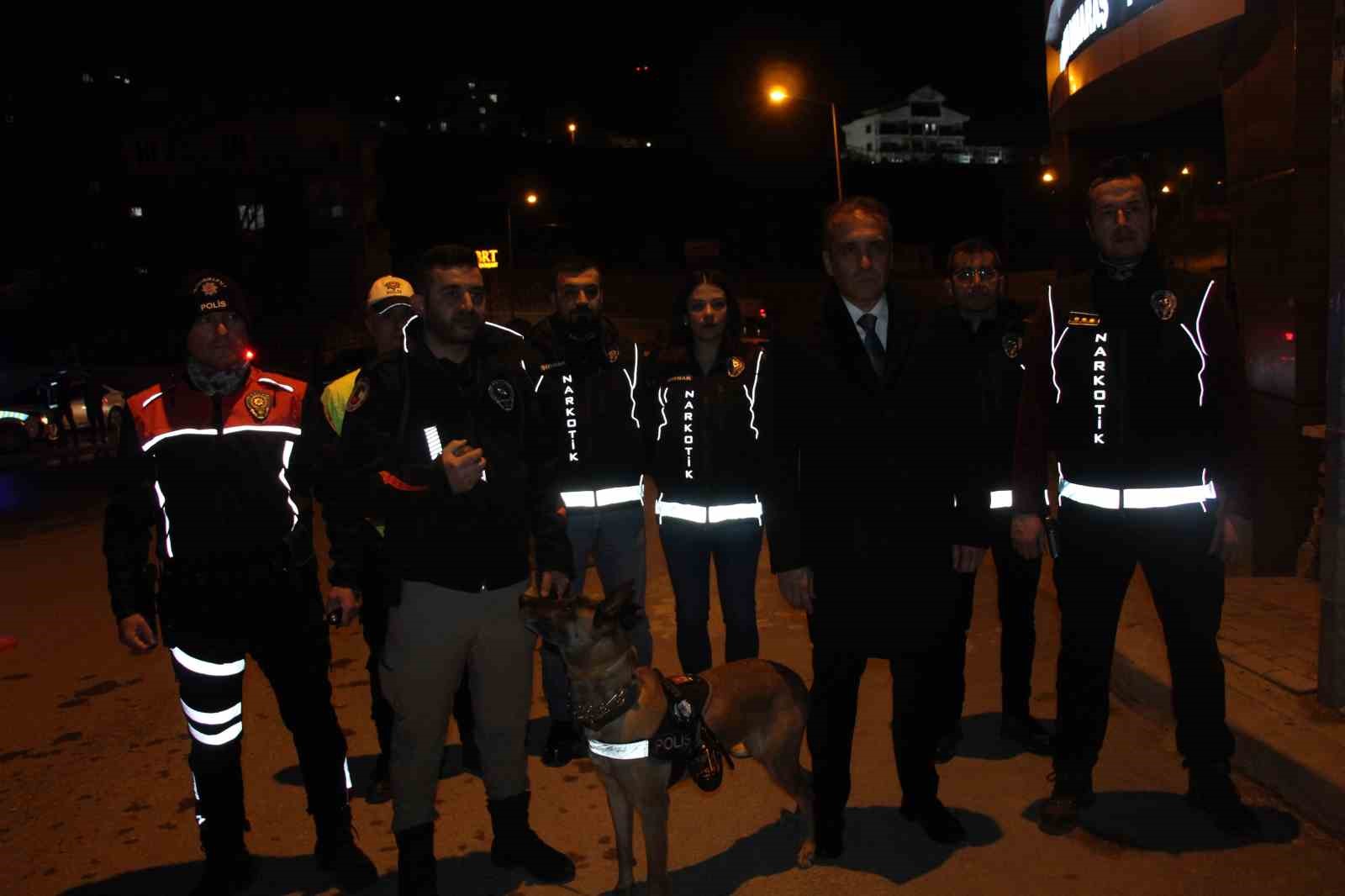 sirnakta 700 polisin katilimi ile narko alan uygulamasi 4 N6MS6Dm1