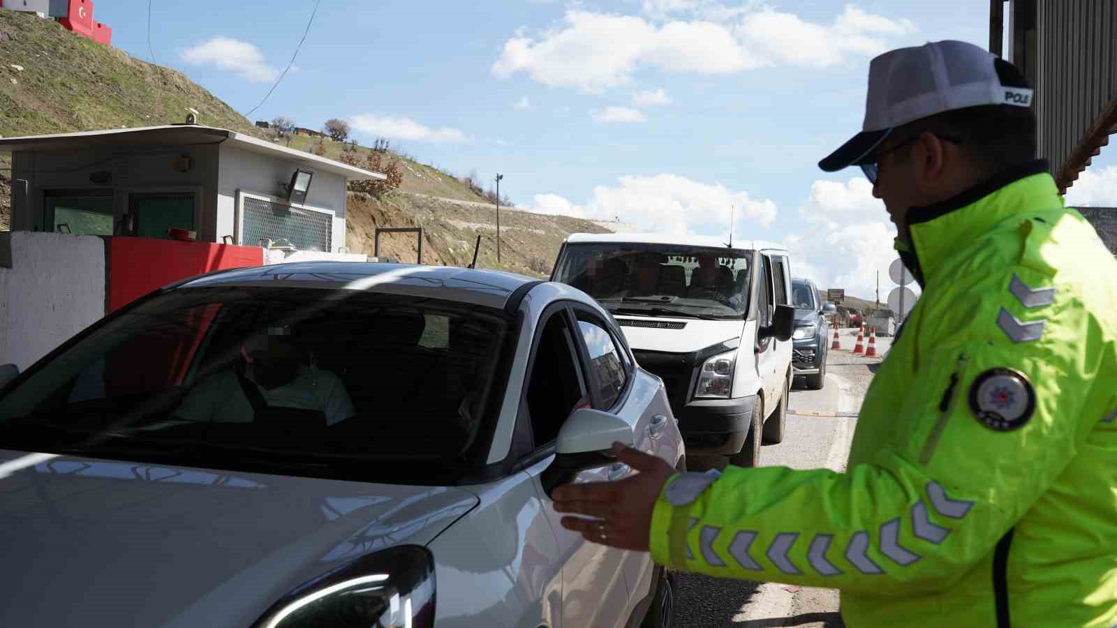 sirnakta agir trafik bilancosu 3 ayda 4 can kaybi 338 yarali 3 2EzvZHTb
