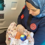 sirnakta-anne-hastaneye-yetisemedi-saglik-ekibi-bebegi-ambulansta-dogurttu-9ZztSZml.jpg