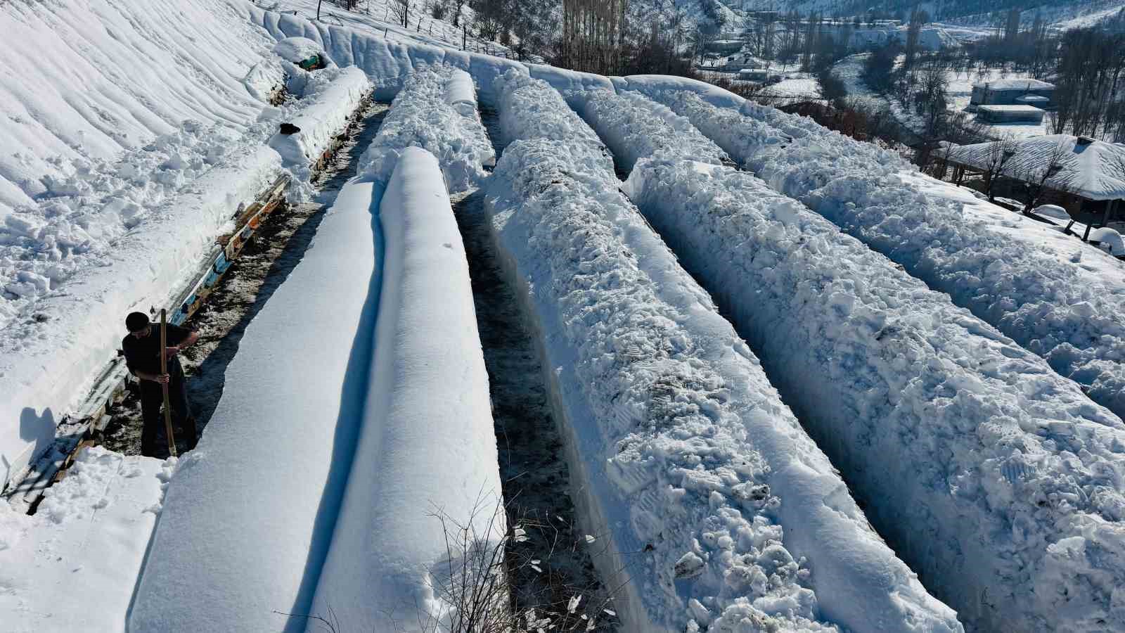 sirnakta aricilarin zorlu kis mesaisi 1 FW6247KY