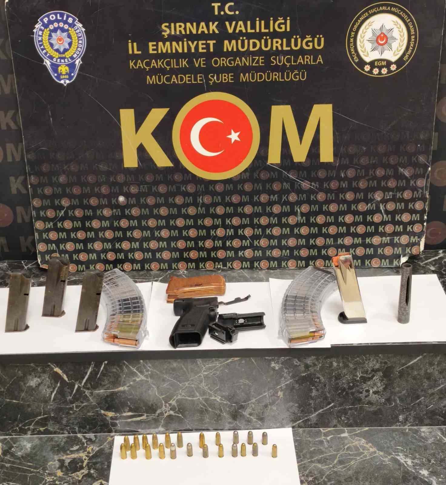 sirnakta asayis narkotik ve kacakcilik operasyonunda 2 tutuklama 0 CNJITfI9