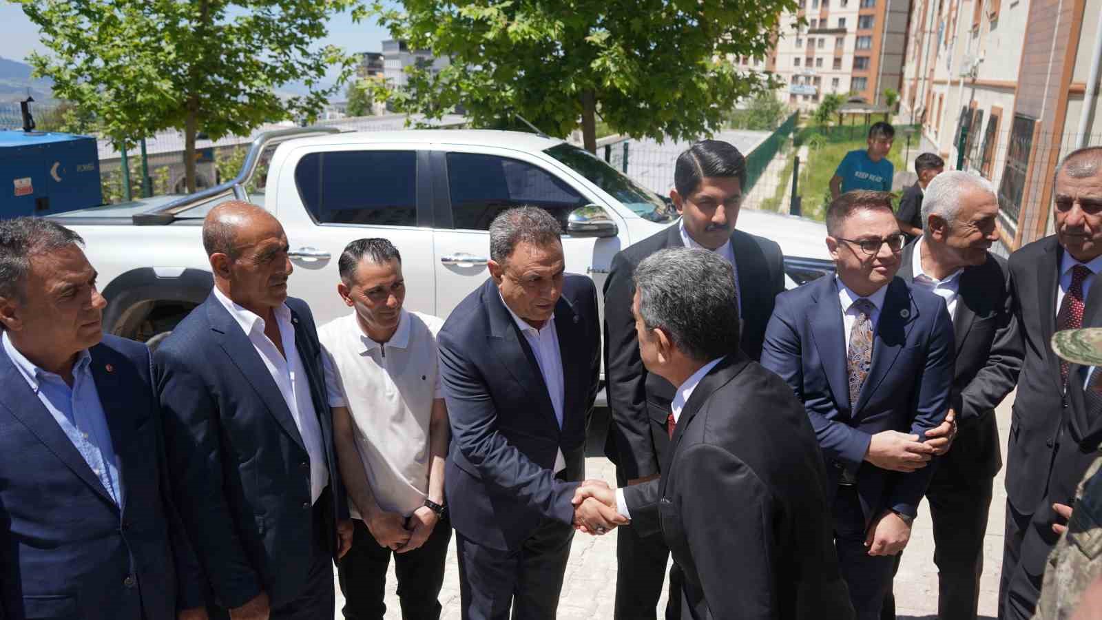 sirnakta bayramlasmada birlik mesaji bereketli hilalin parlayan yildiziyiz 1 EO3sd63W