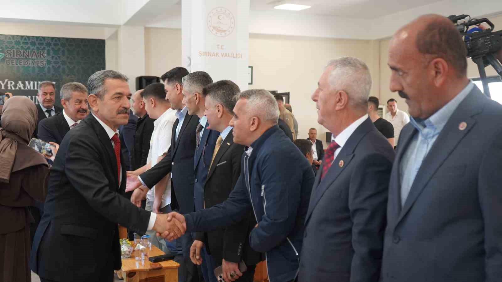 sirnakta bayramlasmada birlik mesaji bereketli hilalin parlayan yildiziyiz 4 afY61uvU