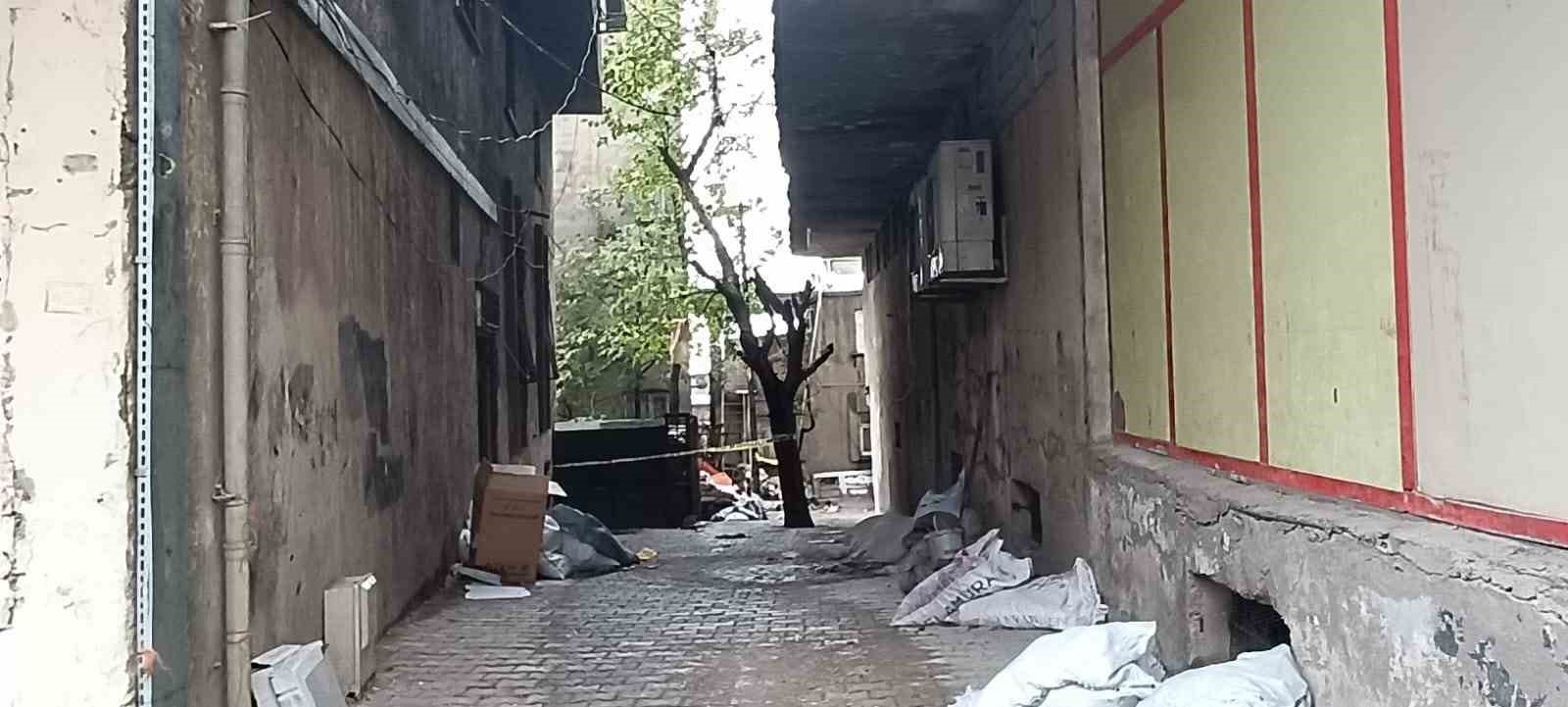 sirnakta bir kisi tartistigi sahsi baltayla oldurdu 1