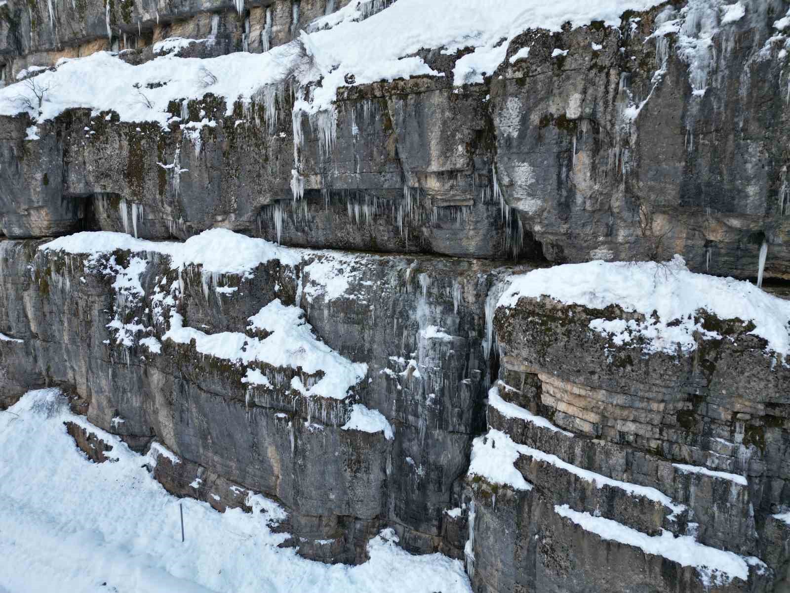 sirnakta buz sarkitlari dronla goruntulendi 3