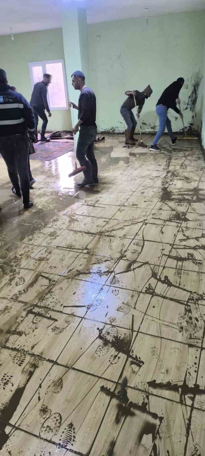 sirnakta cami sular altinda kaldi 1 kSEvYFSM