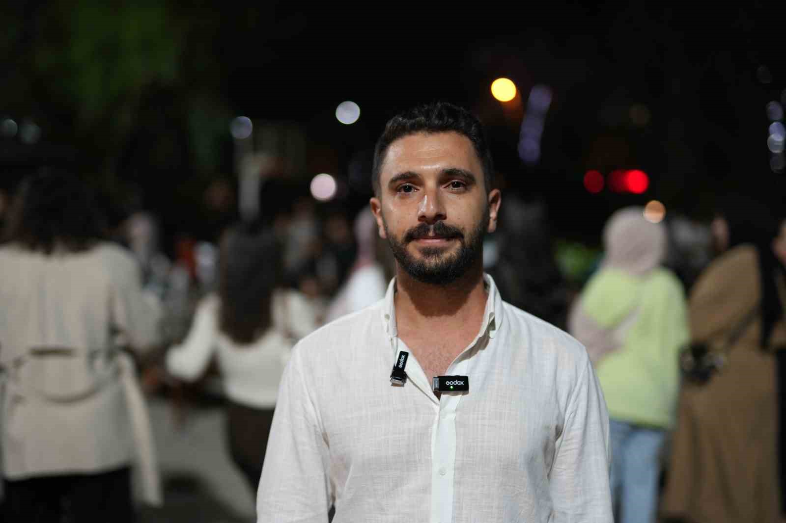sirnakta cumhuriyet bayrami coskusu 300 metrelik turk bayragiyla yuruyus kurtce sarkilarla kutlama 13 DMpH1hhf