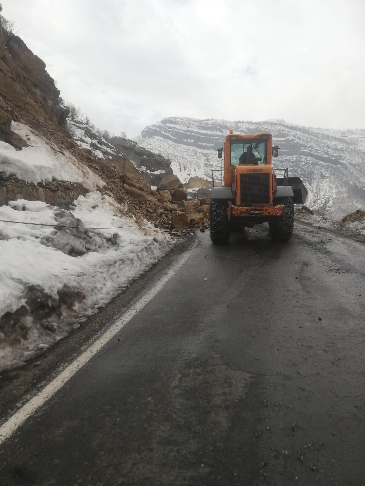 sirnakta dev kaya parcalari yola dustu 2