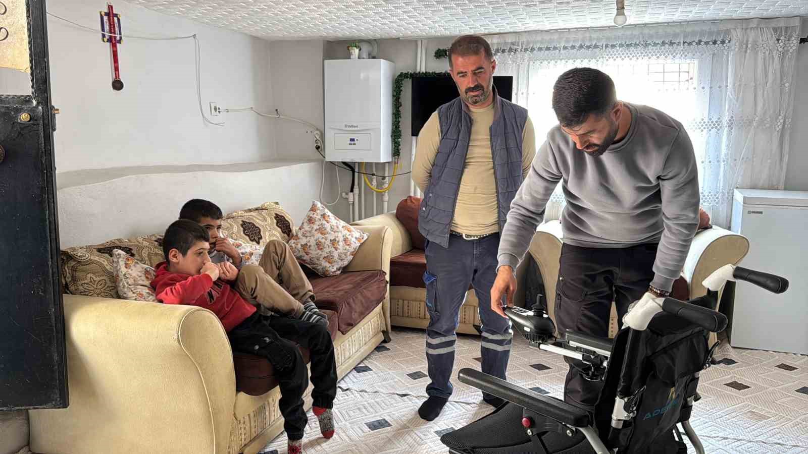 Şırnak’ta engelli çocuğun hayalini polis gerçekleştirdi 5 sirnakta engelli cocugun hayalini polis gerceklestirdi 1 6kGmqgHV