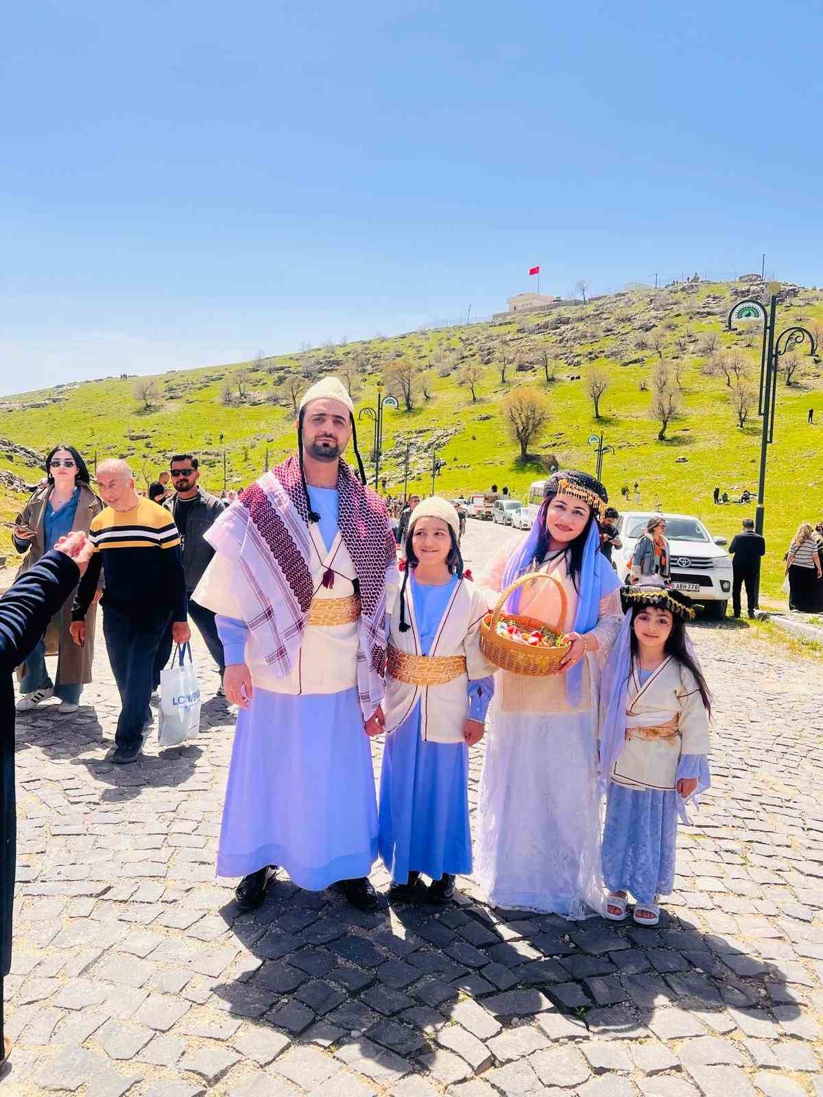 sirnakta ezidiler carsema sor bayramini festival havasinda kutladi 9 Lv6XfzTP