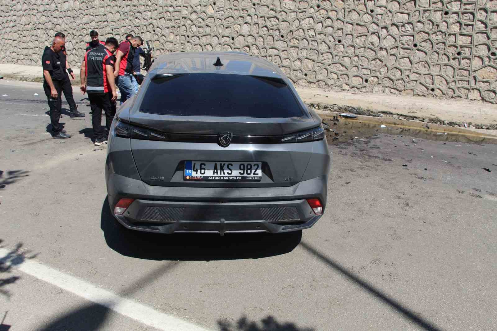 sirnakta feci trafik kazasi ogretmen hayatini kaybetti 3 kisi yaralandi 0
