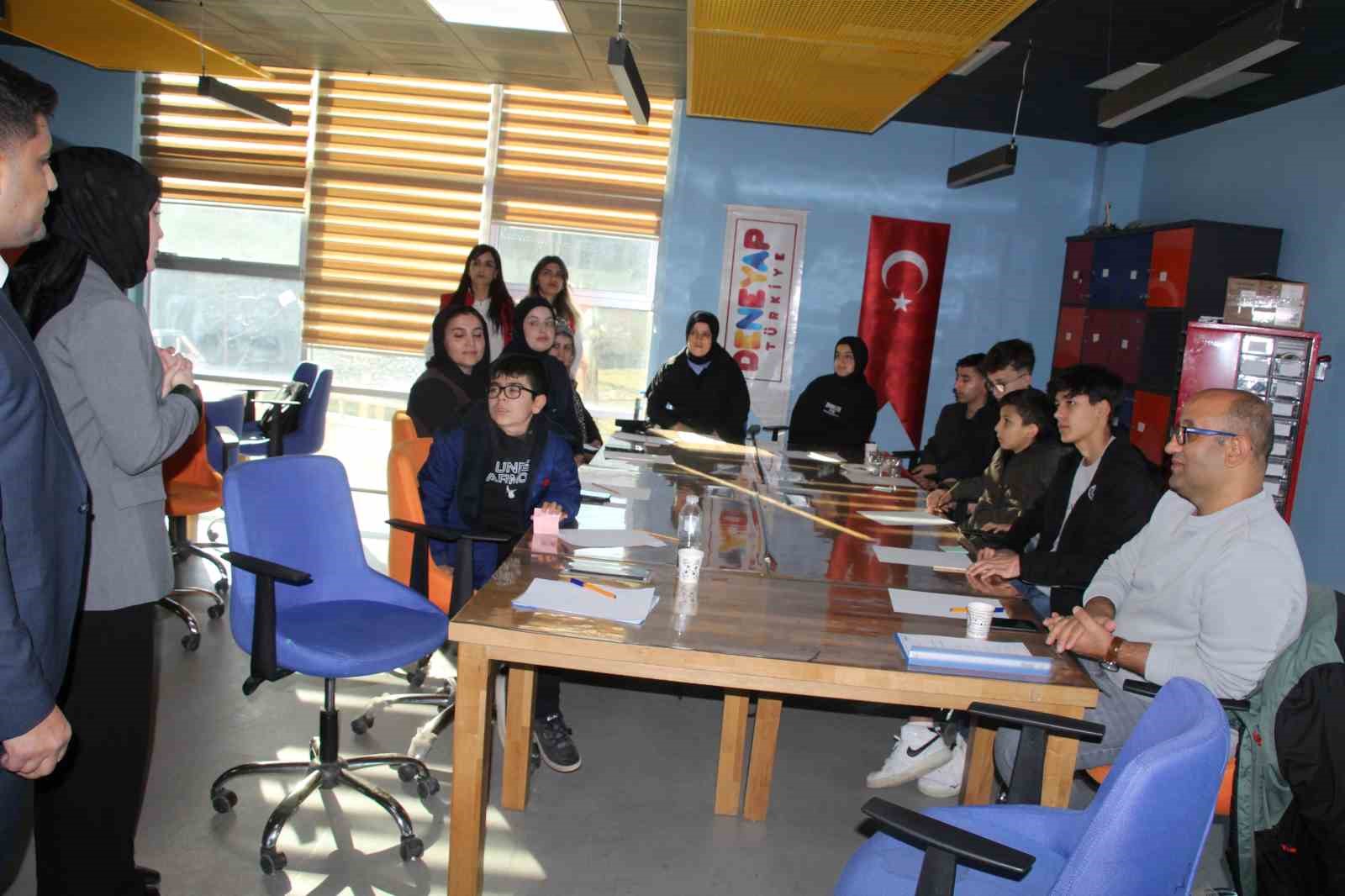 sirnakta gencler icin deneyap calistayi 8 YC2fB56g