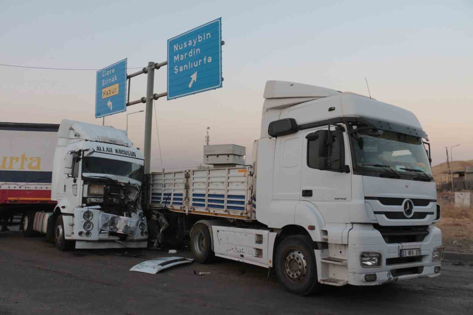 sirnakta iki tir carpisti 2 yarali 8 cDD6wHu2