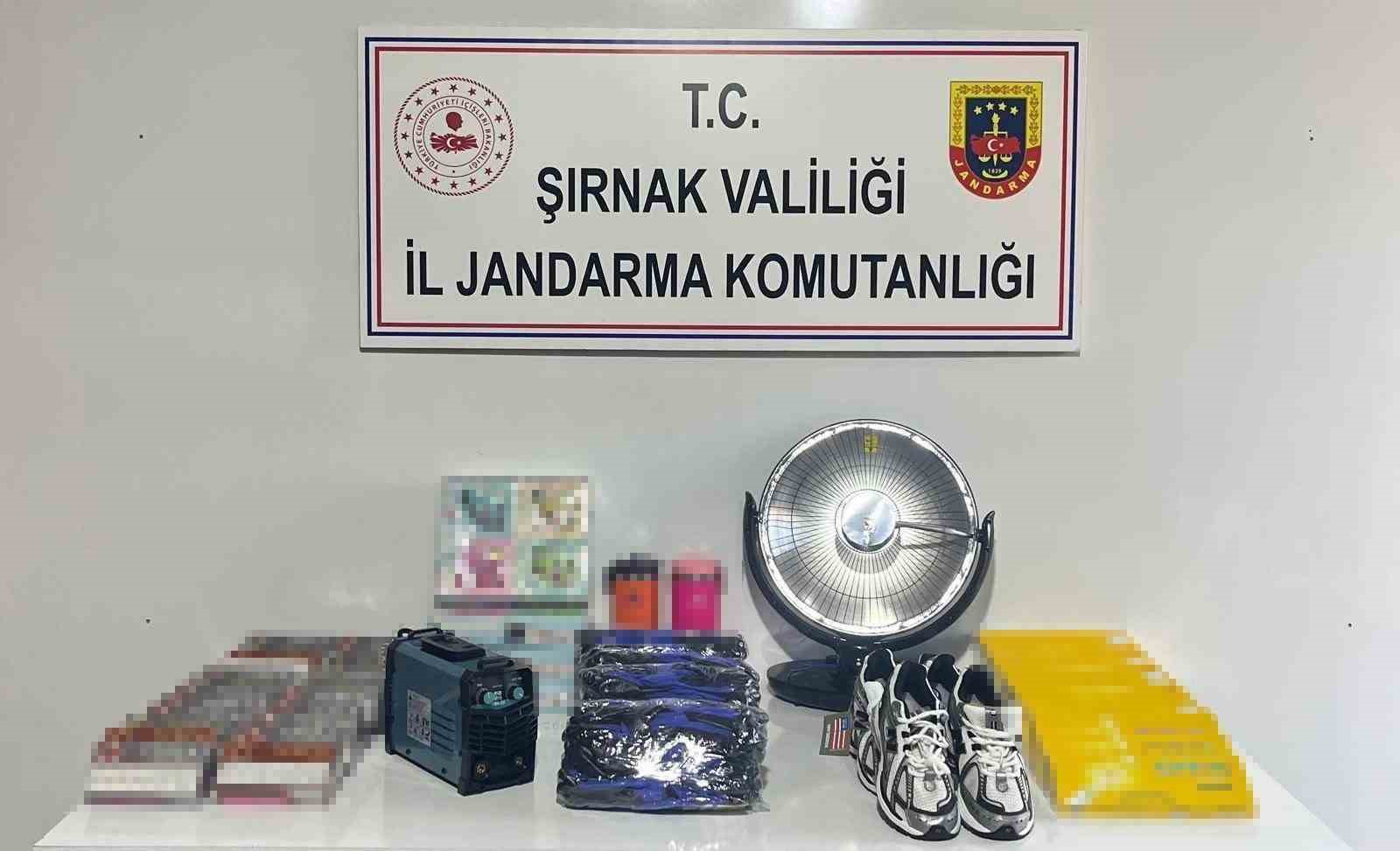 sirnakta jandarma ekipleri 18 milyon 764 bin liralik kacak malzeme ele gecirildi 2 ynDJKXjy