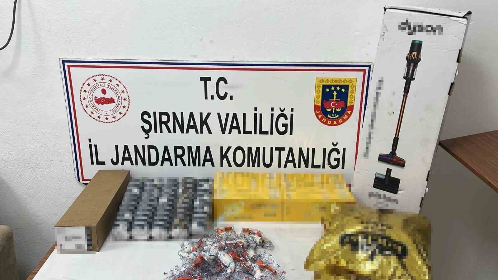 sirnakta jandarma ekipleri 18 milyon 764 bin liralik kacak malzeme ele gecirildi 4 lMDmZOWu