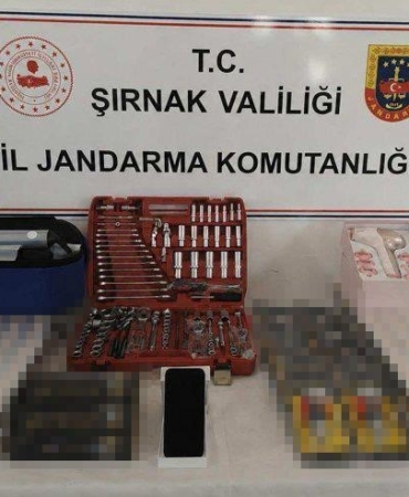 sirnakta-jandarma-ekipleri-18-milyon-764-bin-liralik-kacak-malzeme-ele-gecirildi-jU7OTbSO.jpg