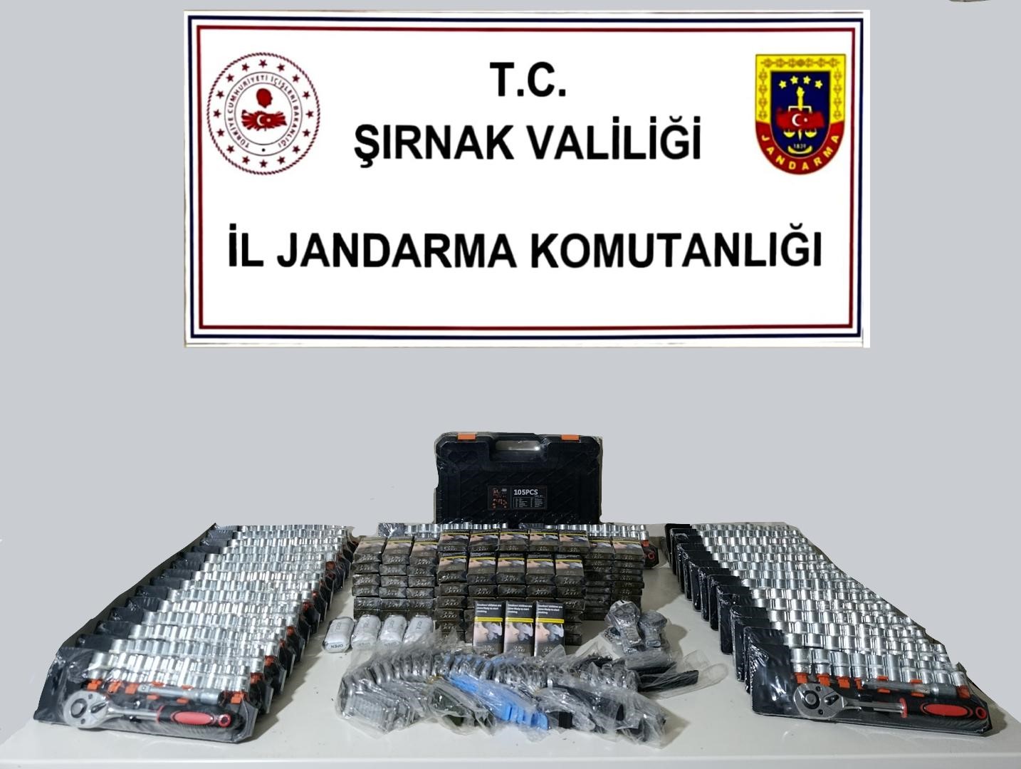 sirnakta jandarma ekipleri cephanelik ele gecirdi 20 tutuklama 4 cGSafU7F