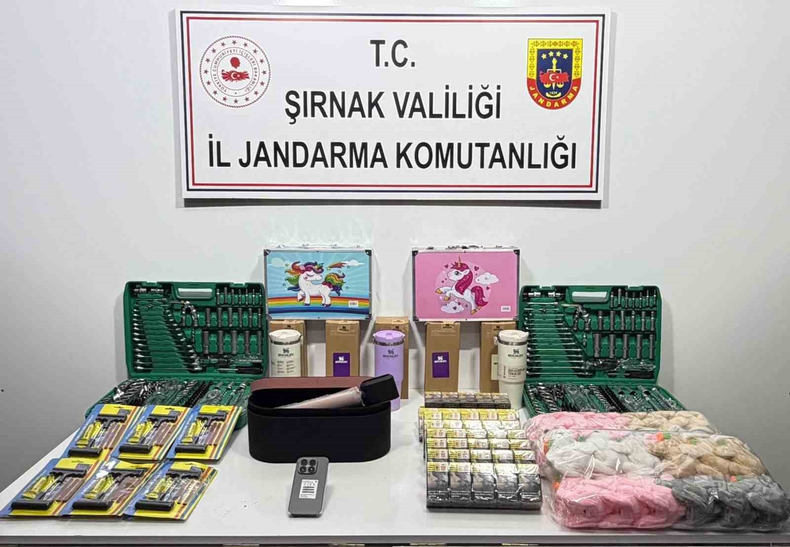 sirnakta jandarmadan asayis kacakcilik ve narkotik operasyonu 0 zbYLy1BB