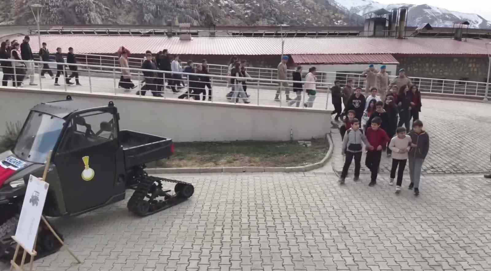 sirnakta jandarmadan cocuklara unutulmaz gun 0