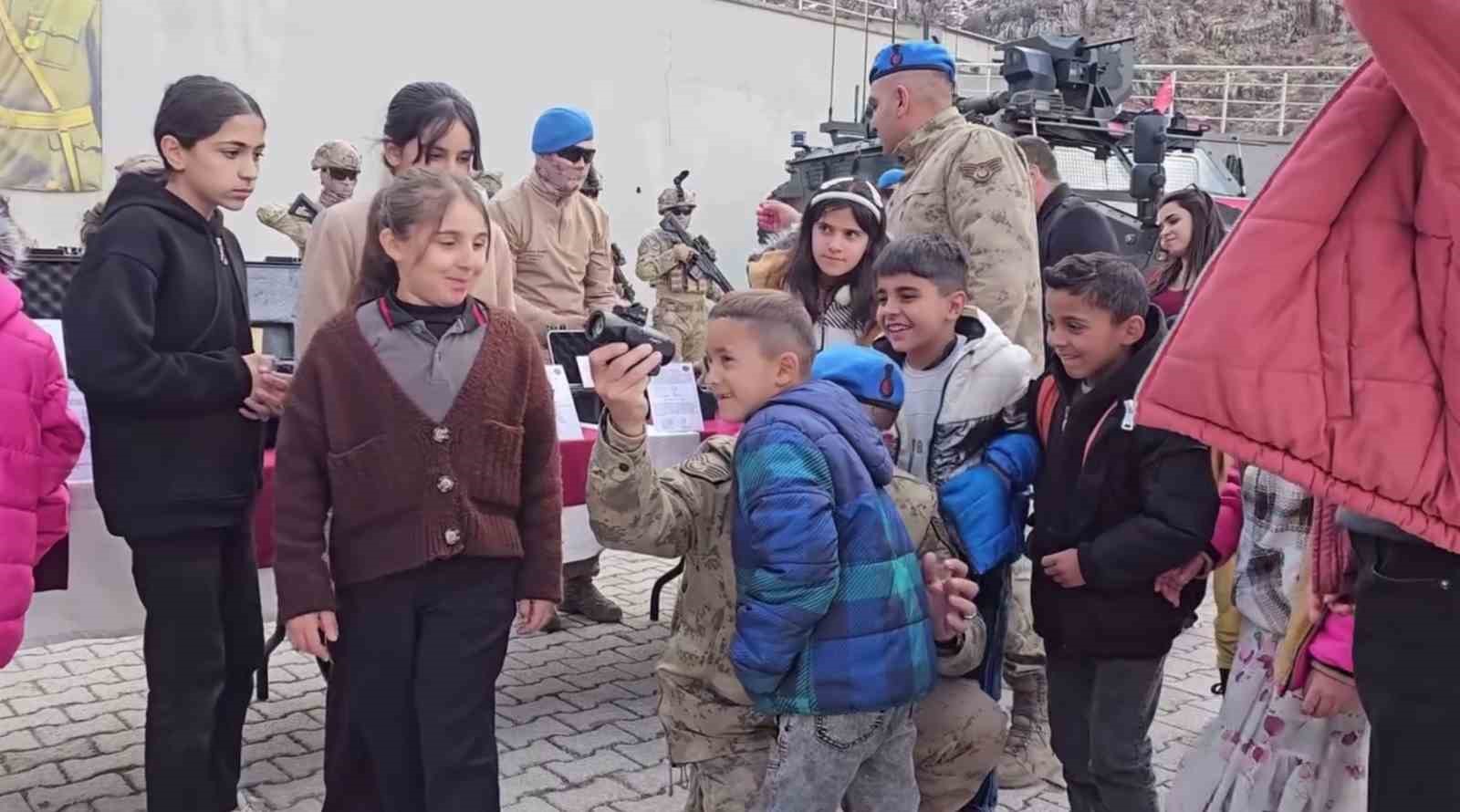 sirnakta jandarmadan cocuklara unutulmaz gun 4 MNucFPGJ