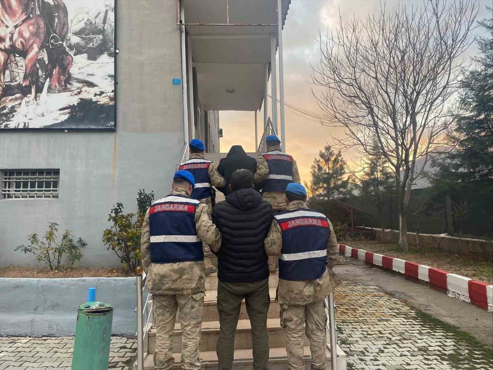 sirnakta jandarmadan dev operasyon 69 supheliye adli islem yapildi 1 A1TAmUCb