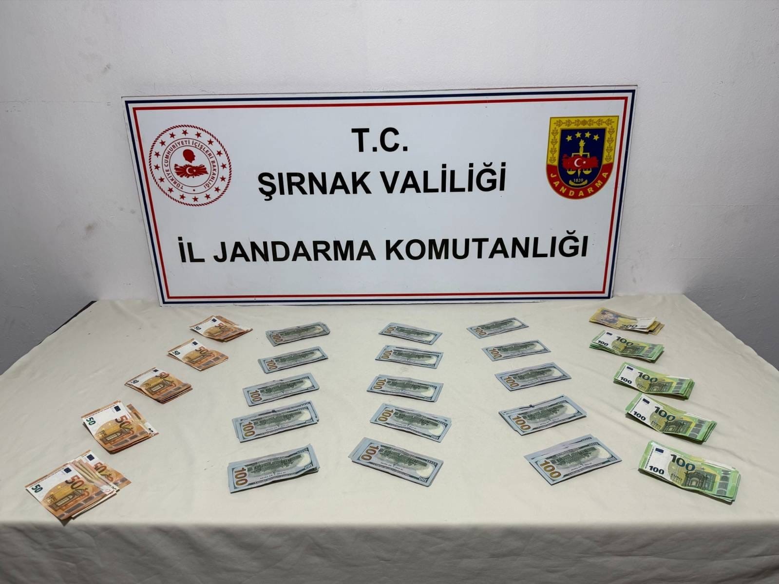 sirnakta jandarmadan kacakciliga buyuk darbe 2 8vLItZBC