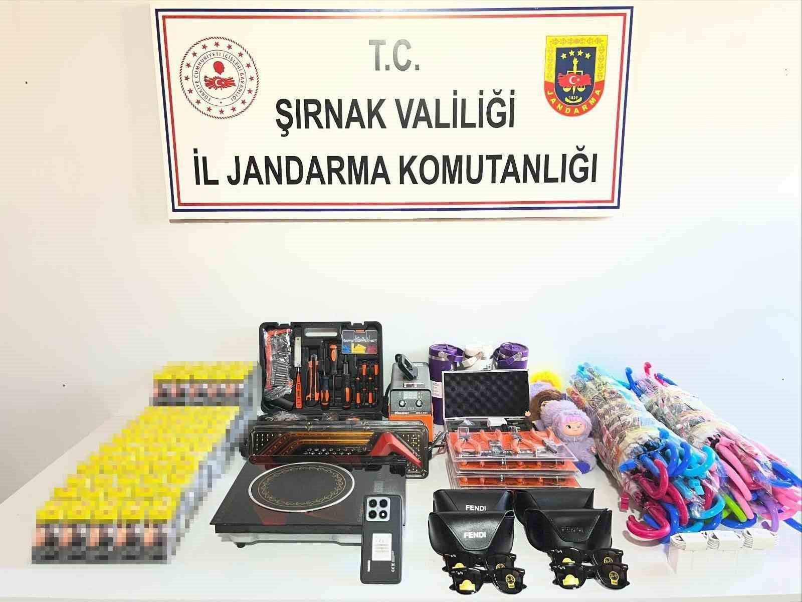sirnakta jandarmadan kacakcilik operasyonu 55 supheli hakkinda islem yapildi 0 Pah5VbvA