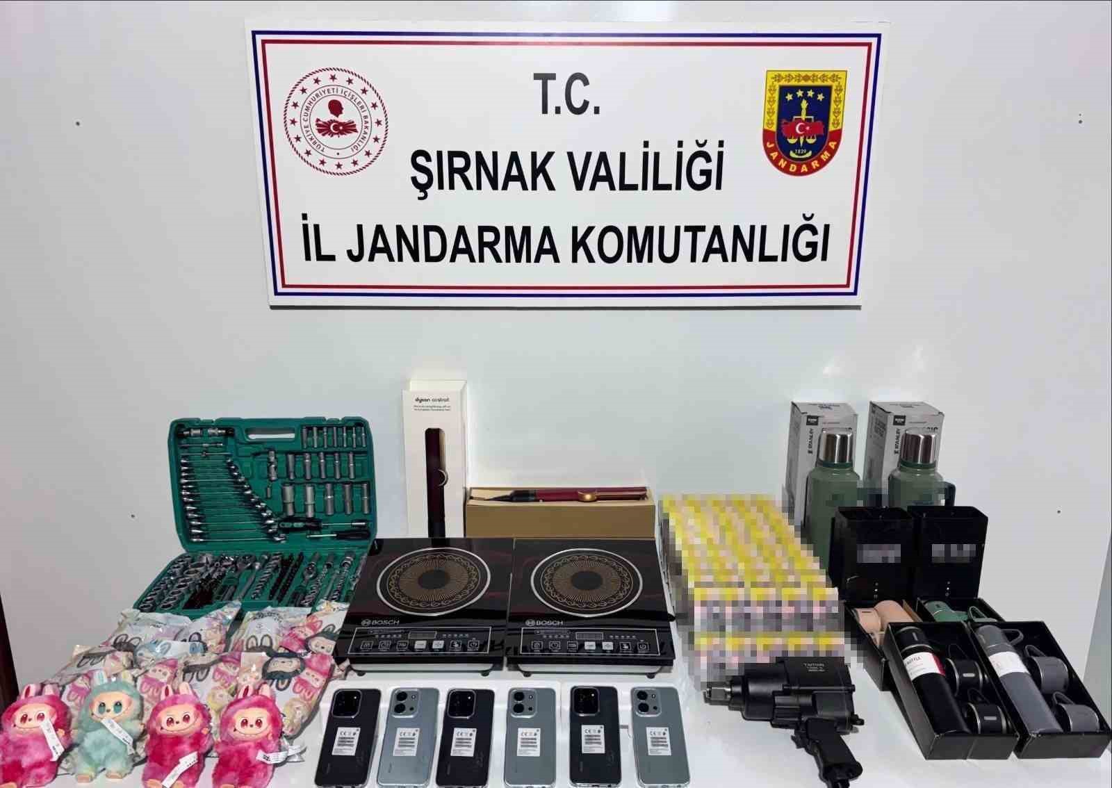 sirnakta jandarmadan kacakcilik operasyonu 55 supheli hakkinda islem yapildi 1 LArytJXY