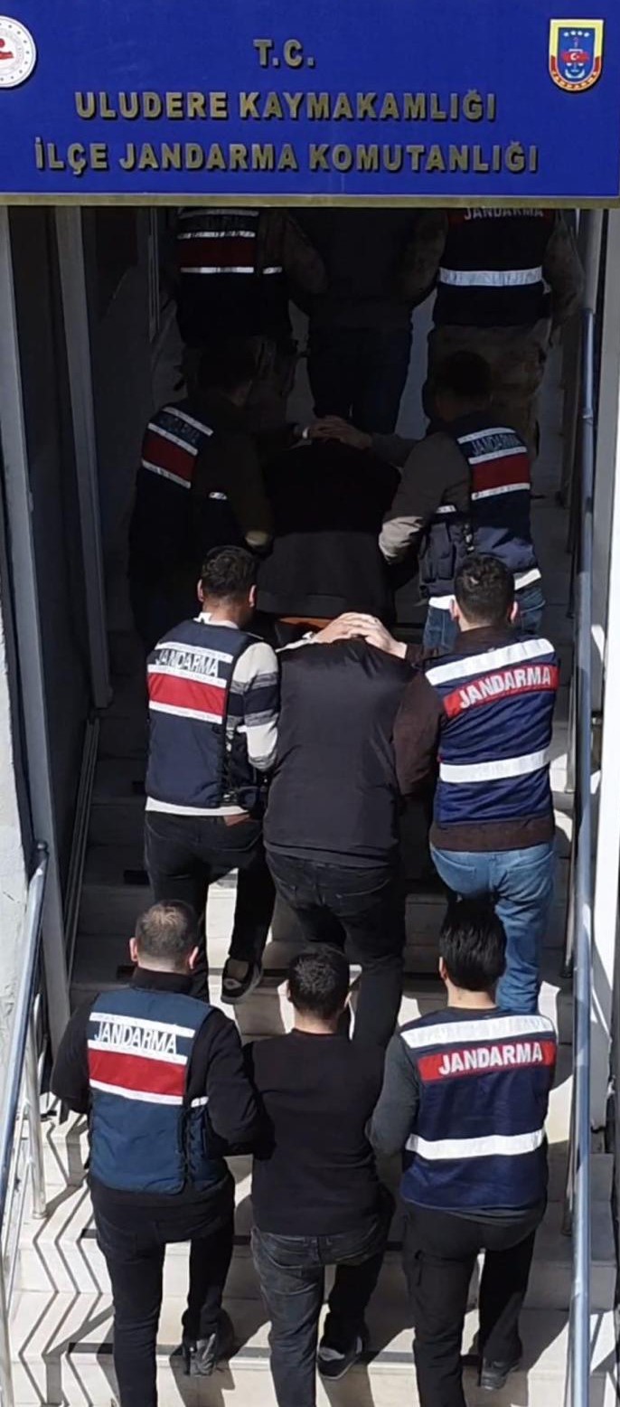 sirnakta jandarmadan uyusturucu operasyonu 99 gozalti 2 gJruFMwI