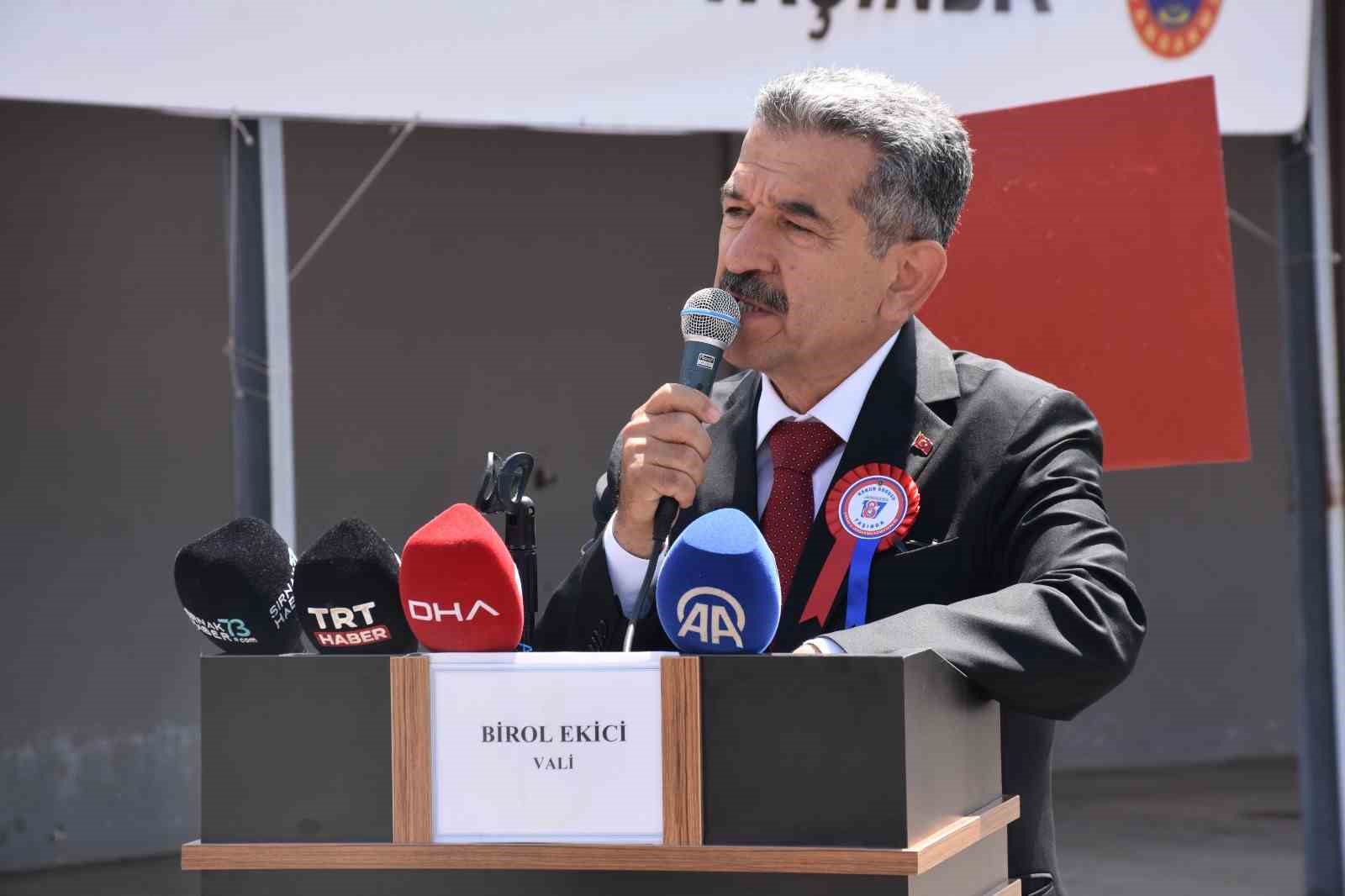 Şırnak’ta jandarmanın 187’nci kuruluş yıl dönümü kutlandı 9 sirnakta jandarmanin 187nci kurulus yil donumu kutlandi 5 MSZSdr7y