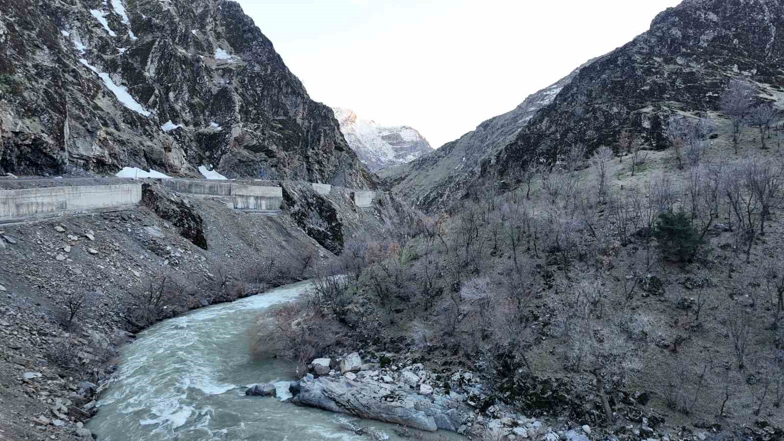 sirnakta kar eridi dereler tasti 3 6O5vubQf