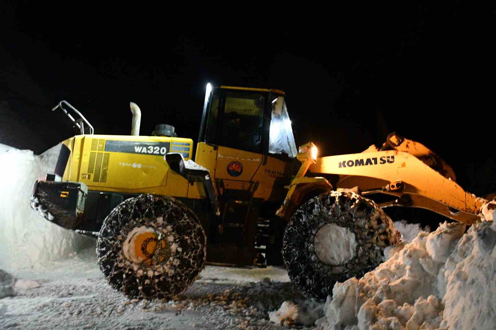 sirnakta kar esareti acilan yollar tekrar kapaniyor 0 OIrQP7Z7