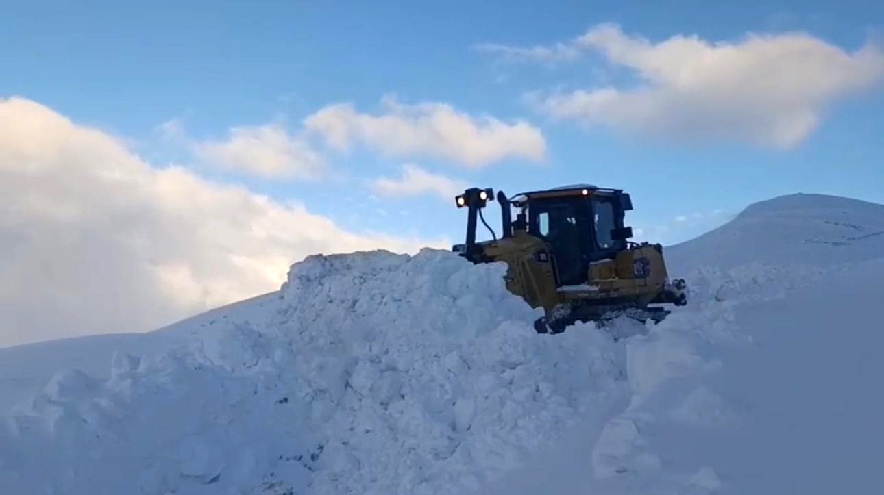 sirnakta kar esareti devam ediyor ekipler eksi 20 derecede calisiyor 0 b47ianmP
