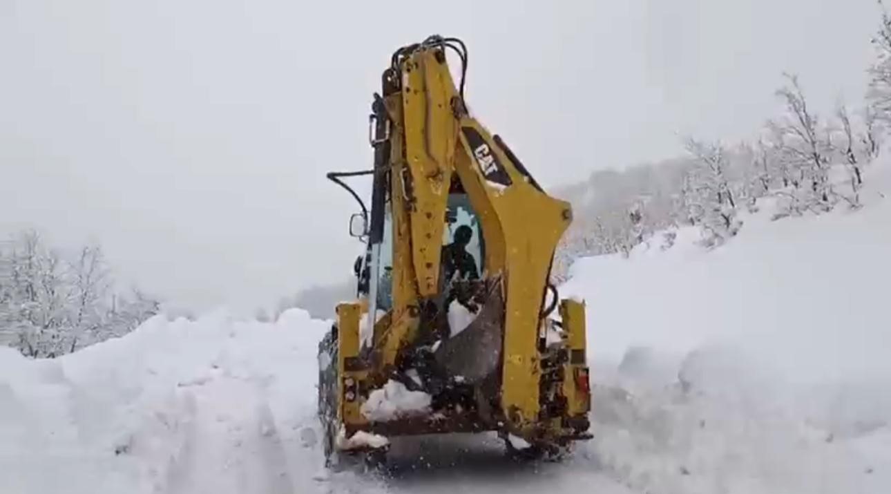 sirnakta kar nedeniyle kapanan yollar acildi 3 B2rQ3VR3