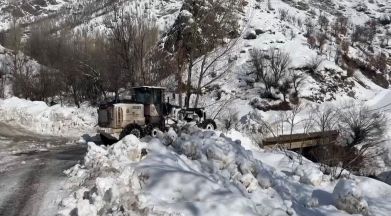 sirnakta karla mucadele calismalari devam ediyor 0 jAbFNPNU