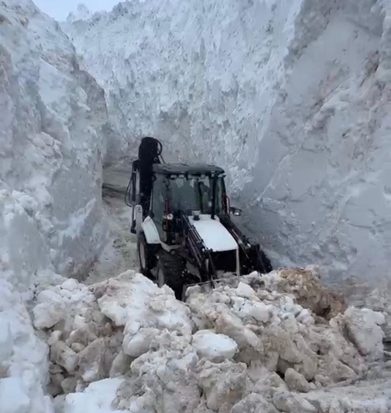 sirnakta karlar arasindaki 25 kilometrelik acik hava tuneli 1 h57tZEG3