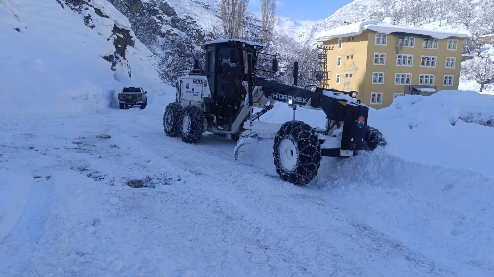 sirnakta karli yollar tek tek aciliyor 5 ADubOQJ1
