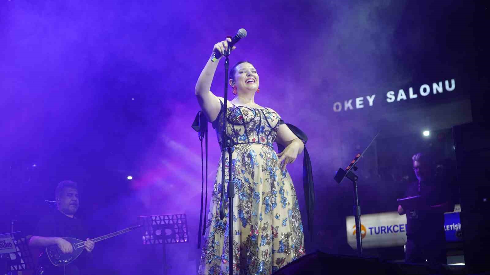 Şırnak’ta Kültür, Sanat ve Gençlik Festivali: 15 bin kişi yaz coşkusuna ortak oldu 13 sirnakta kultur sanat ve genclik festivali 15 bin kisi yaz coskusuna ortak oldu 9 L3r2UJFF