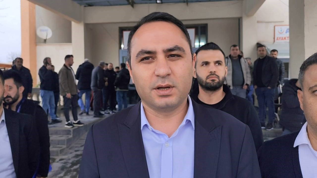 sirnakta okul servisi sarampole devrildi 4u ogrenci 5 yarali 3 5ys98tlG