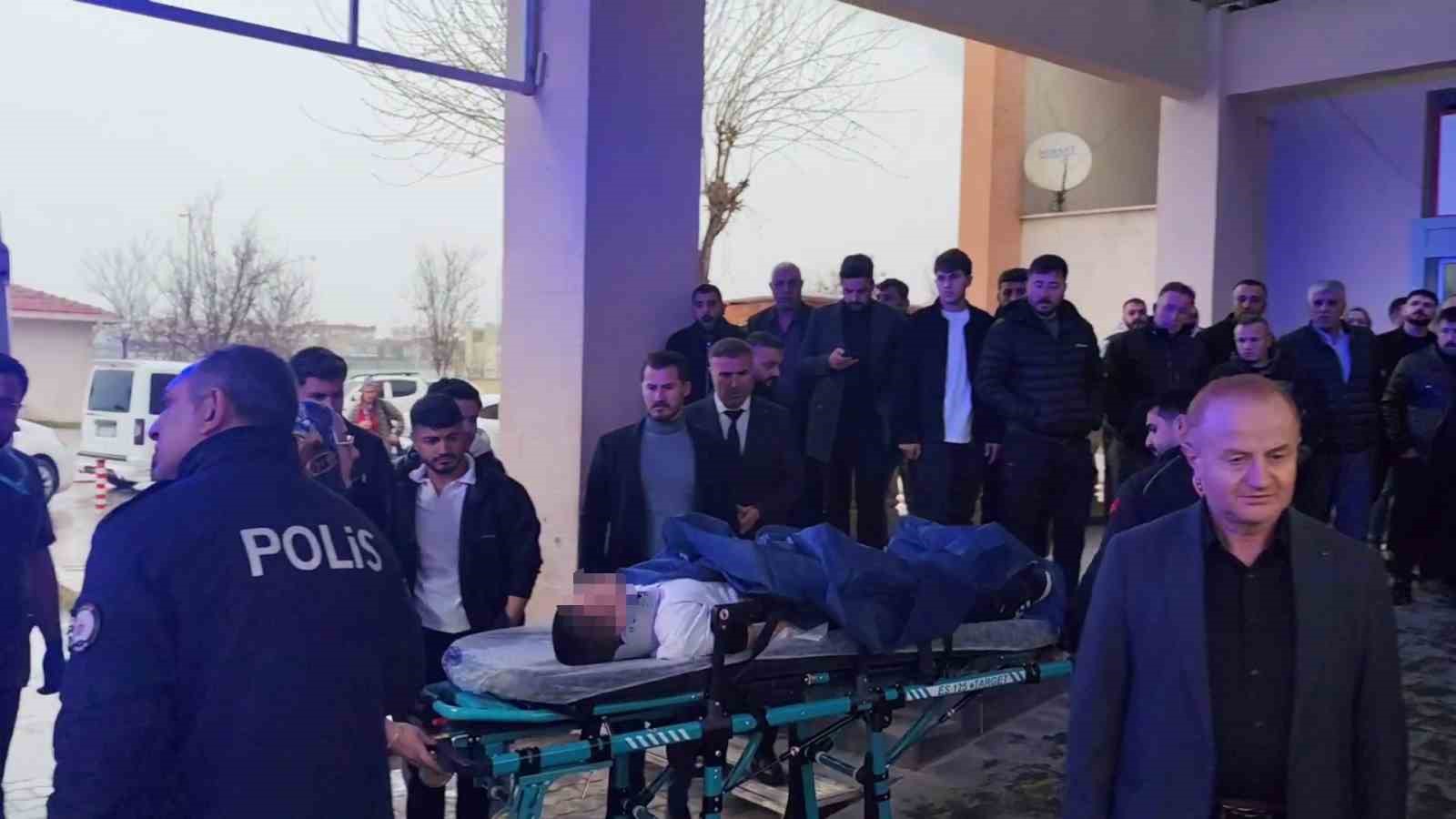 sirnakta okul servisi sarampole devrildi 4u ogrenci 5 yarali 4 z7BqMNZk