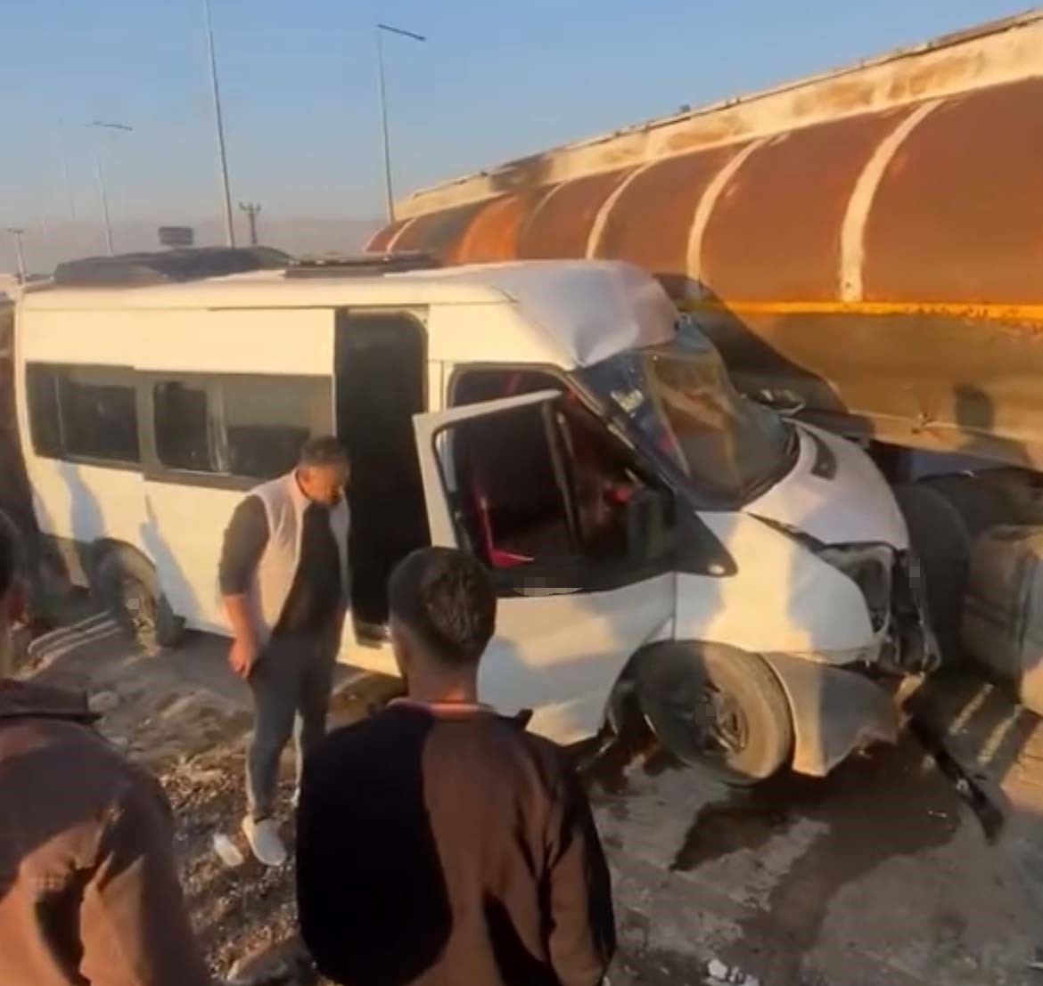 sirnakta okul servisi tankerle carpisti 13u ogrenci 14 yarali 1 QSPg96Kf