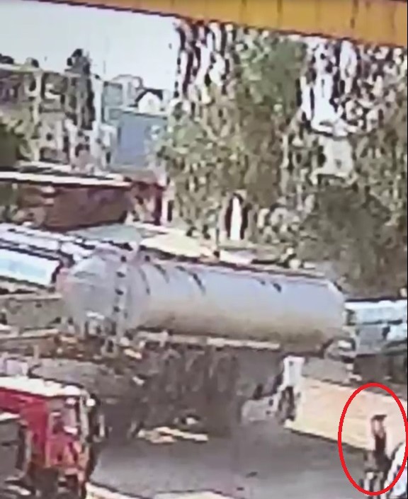 sirnakta tanker degisimi sirasinda vinc halatinin kopma ani guvenlik kamerasina yansidi 2 yarali 3